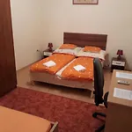 Piac Utcai Pensionat Debrecen